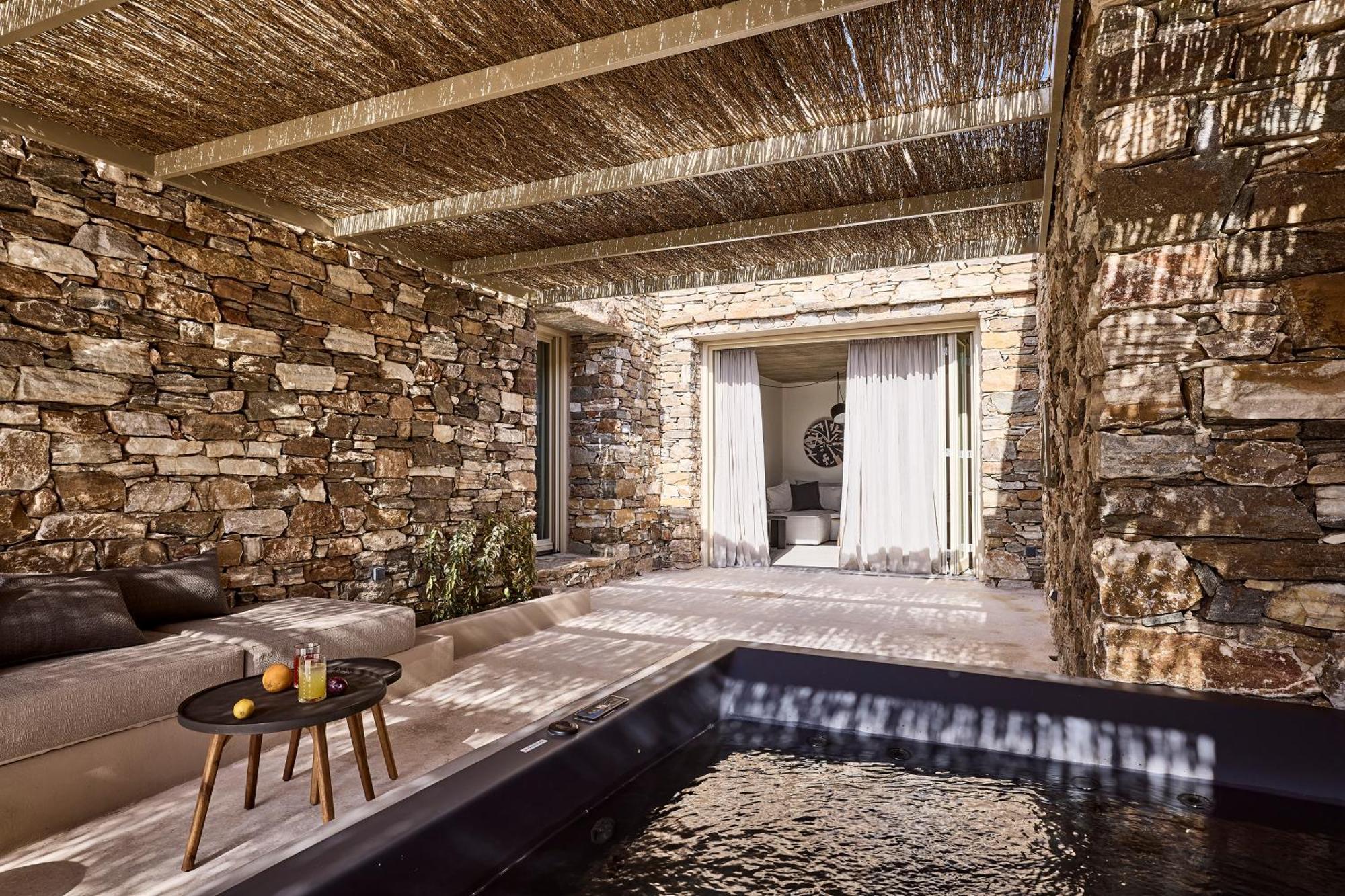Apsila Pool Suites Kamares  Room photo